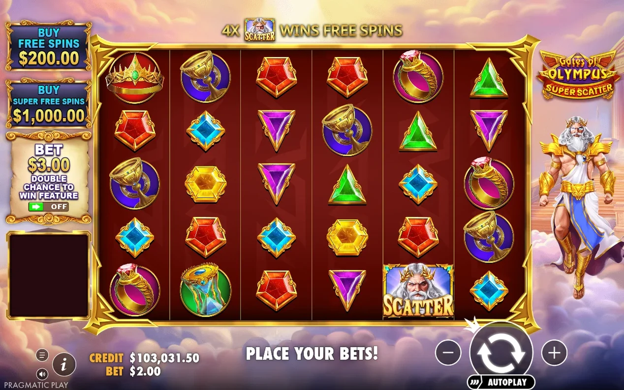 Grundspielraster mit Krone, Ring, Kelch, Edelsteinen und Scatter-Symbol; Banner '4x wins free spins', Guthaben $103.031,50.